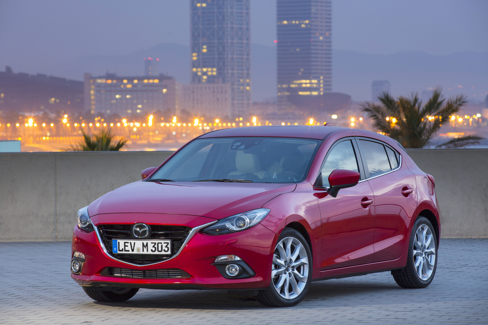 Mazda тройка картинки