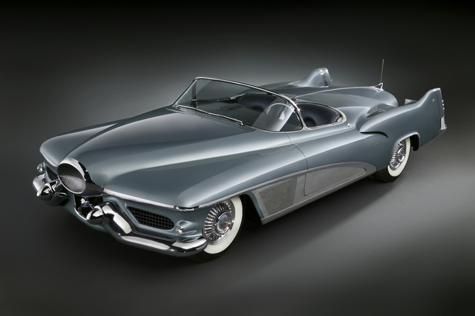 Os primeiros fins traseiros surgiram neste protótipo da Buick da década de 50 Os primeiros fins traseiros surgiram neste protótipo da Buick da década de 50