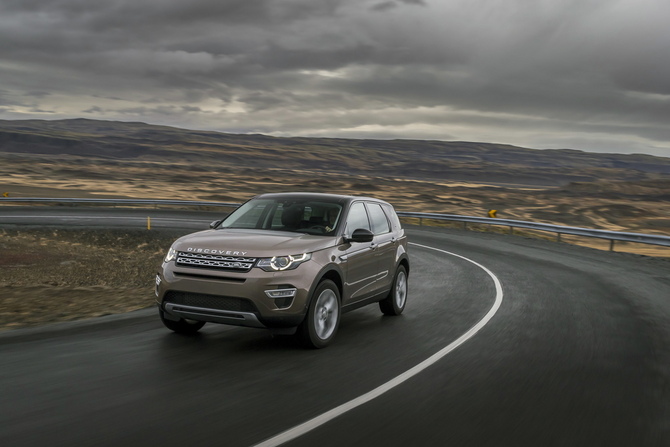 Land Rover Discovery Sport 2.0 TD4 4x4 HSE Land Rover Discovery Sport 2.0 TD4 4x4 HSE