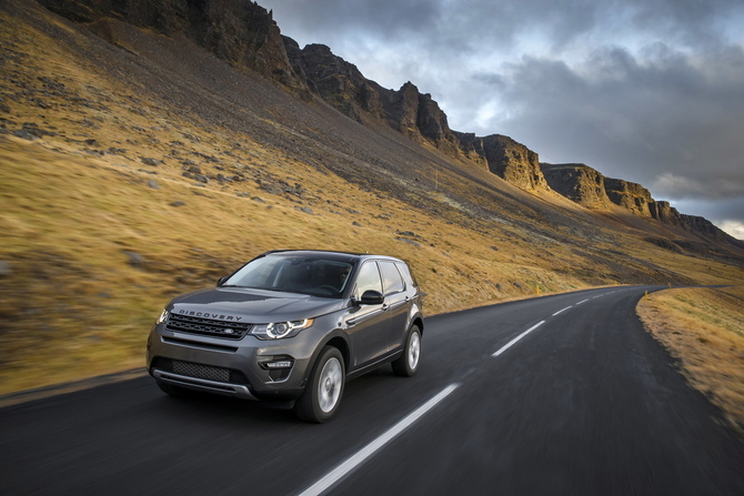 Land Rover Discovery Sport 2.0 TD4 4x4 HSE e-Capability Land Rover Discovery Sport 2.0 TD4 4x4 HSE e-Capability