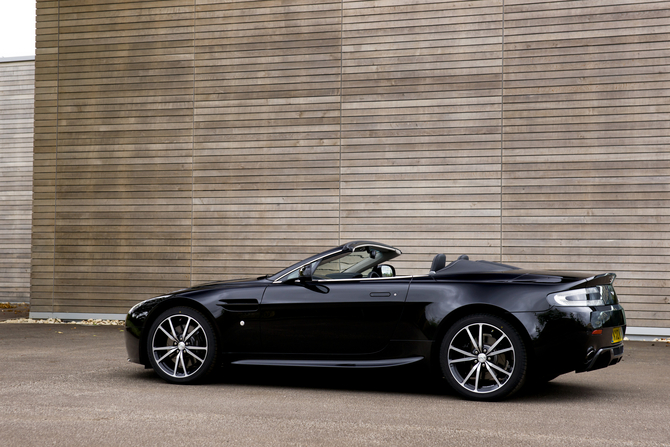 Aston Martin V8 Vantage N420 Roadster Aston Martin V8 Vantage N420 Roadster