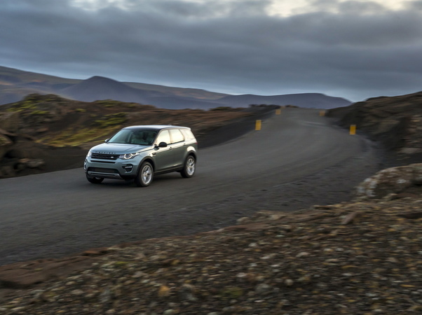Land Rover Discovery Sport 2.0 TD4 4x4 Pure Land Rover Discovery Sport 2.0 TD4 4x4 Pure
