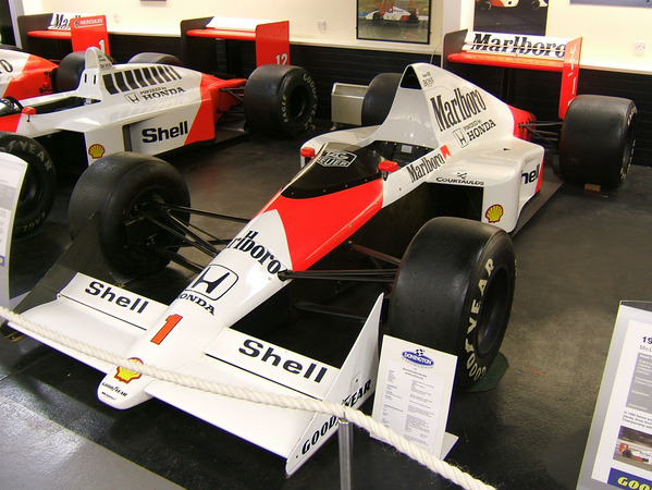 McLaren MP4/5 McLaren MP4/5