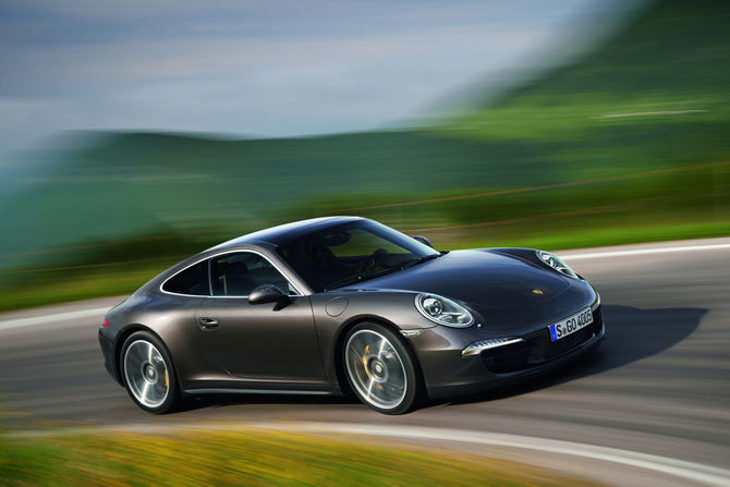 Porsche 911 Carrera 4 Porsche 911 Carrera 4