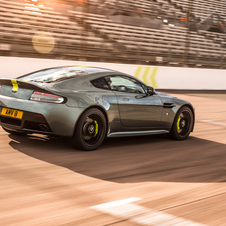 Aston Martin Vantage AMR V8