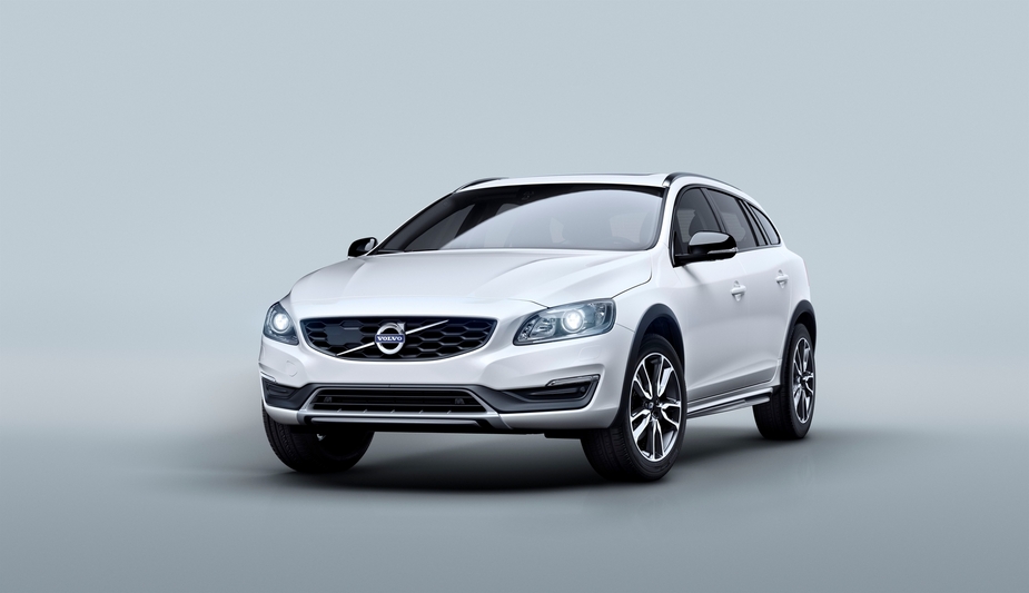 The new V60 Cross-Country sees the ground clearence increased by 65mm, which allows greater security in rougher surfaces