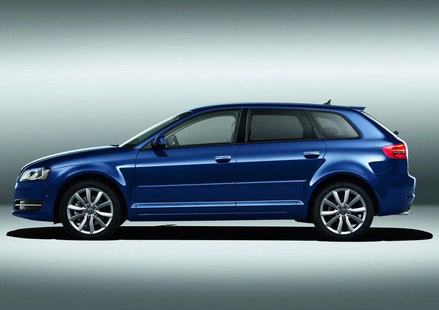 Audi A3 Sportback 1.6 TDI Attraction 102g :: 1 photo and 11 specs 