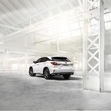 Thanks to the larger wheelbase of the new RX, the new generation offers more interior space