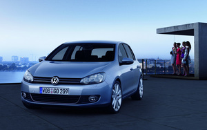 Volkswagen Golf VI 1.6l TDI 105cv DPF Trendline DSG7v