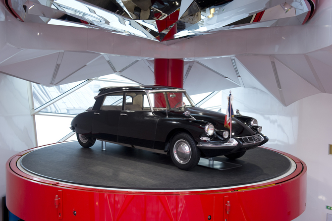 C_42 : Exposition rétrospective de CITROËN présidentielles C_42 : Exposition rétrospective de CITROËN présidentielles