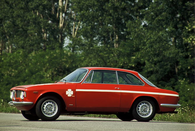 Alfa also made a coupe version that was especially popular in the Junior trim Alfa also made a coupe version that was especially popular in the Junior trim