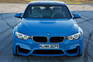 They are offset with the power bulge at the front