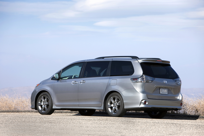 Toyota Sienna SE FWD V6 Toyota Sienna SE FWD V6