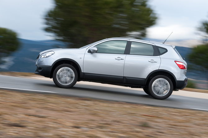 Nissan Qashqai 2.0 4x2 Tekna Sport 17'' (10) Nissan Qashqai 2.0 4x2 Tekna Sport 17'' (10)