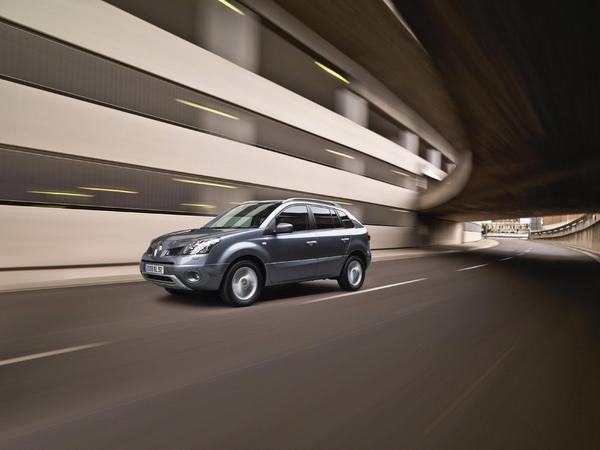 Renault Koleos 2.0 dCi FWD Renault Koleos 2.0 dCi FWD