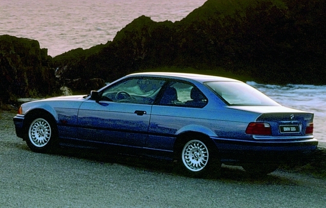 BMW 320i Automatic BMW 320i Automatic