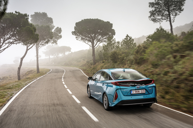 Toyota Prius Plug-in Hybrid Luxury Toyota Prius Plug-in Hybrid Luxury