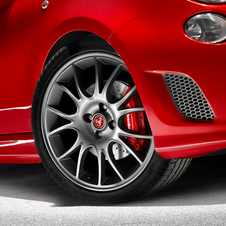 Abarth 695 Tributo Ferrari Abarth 695 Tributo Ferrari