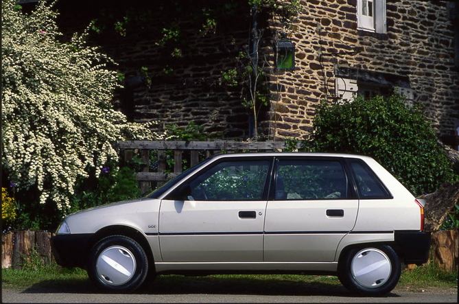 Citroën AX 11 TZX Citroën AX 11 TZX
