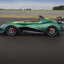 O motor V6 de 3.5 litros permite ao modelo desportivo atingir os 100km/h em menos de 3 segundos