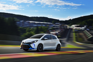 The latest gallery shows the Hybrid-R doing what it does best