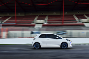 It combines a WTCC engine and the charging system from the TS030