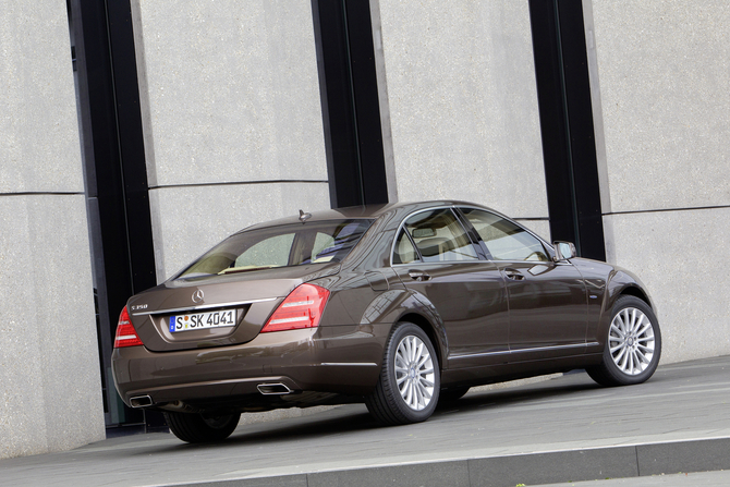 Mercedes-Benz S 350 BE Auto (FL) Mercedes-Benz S 350 BE Auto (FL)