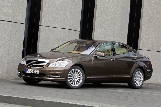 Mercedes-Benz S 350 BE Auto (FL) Mercedes-Benz S 350 BE Auto (FL)