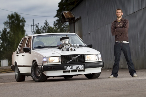 Blown Volvo 740 = One Bad Ass Box Blown Volvo 740 = One Bad Ass Box
