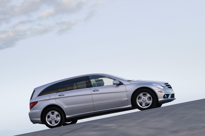 Mercedes-Benz R 320 BlueTEC Mercedes-Benz R 320 BlueTEC