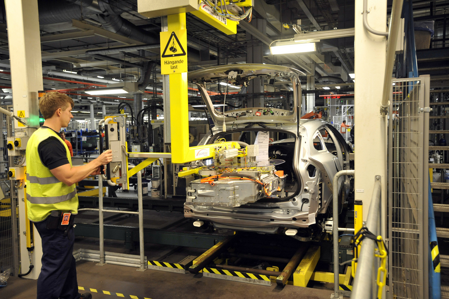 Volvo has found the extra capacity to build nearly double the units of the V60 Plug-in Hybrid