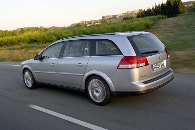 Opel Vectra Caravan 3.0 V6 CDTI Opel Vectra Caravan 3.0 V6 CDTI
