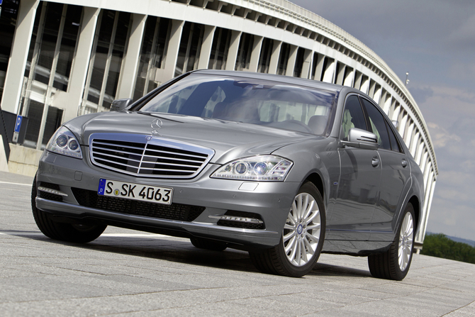 Mercedes-Benz S 350 BlueTEC Auto (FL) Mercedes-Benz S 350 BlueTEC Auto (FL)