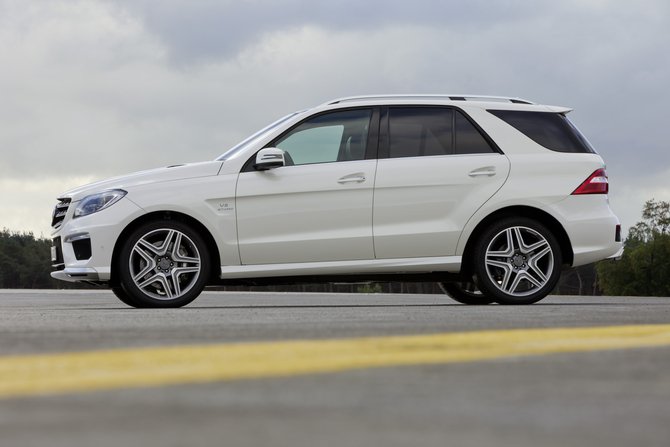 Mercedes-Benz ML63 AMG Mercedes-Benz ML63 AMG