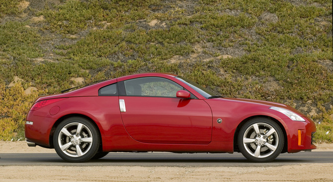 Nissan 350Z Coupé Automatic (US) Nissan 350Z Coupé Automatic (US)