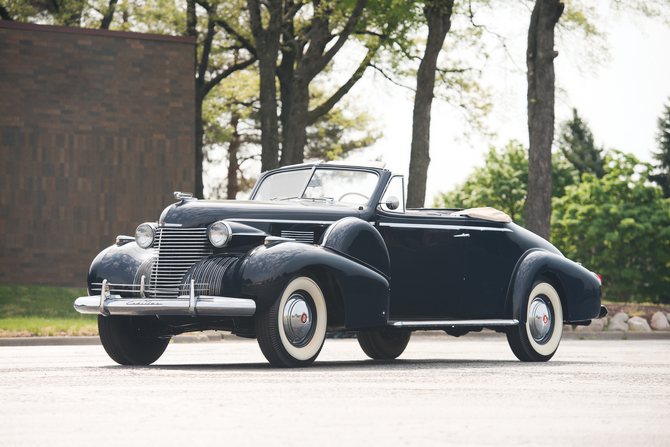 Cadillac Series 75 Convertible Coupe by Fleetwood Cadillac Series 75 Convertible Coupe by Fleetwood