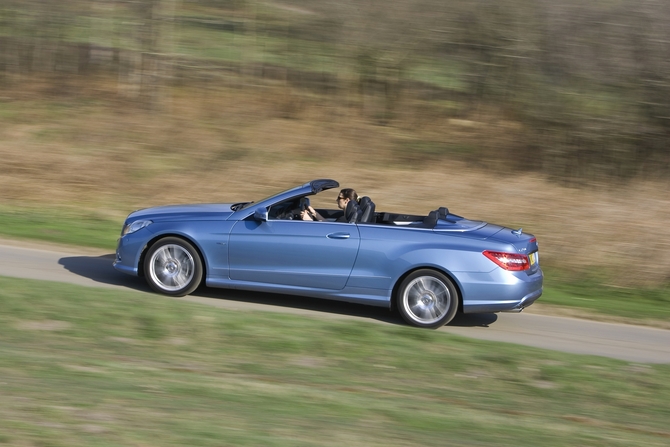Mercedes-Benz E220 Cabriolet CDI BlueEFF. Sport Mercedes-Benz E220 Cabriolet CDI BlueEFF. Sport