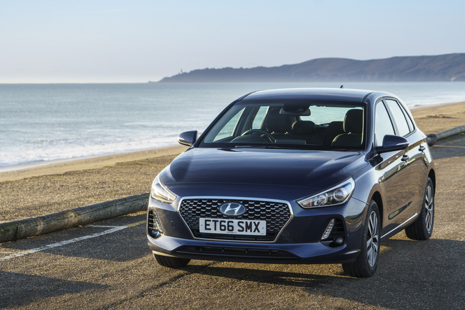 Hyundai i30 1.6 CRDi Comfort Hyundai i30 1.6 CRDi Comfort