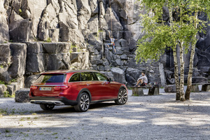 Thanks to the off-road styling elements the All-Road gets a more robust appearance distinguishing it immediately from the estate model