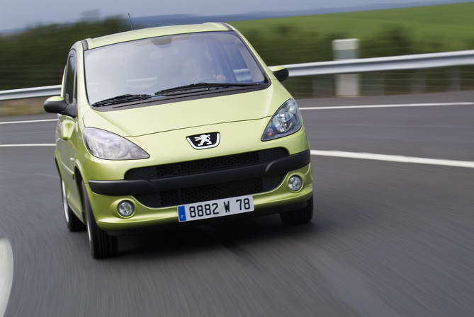 Peugeot 1007 Trendy 1.4i 75 Peugeot 1007 Trendy 1.4i 75