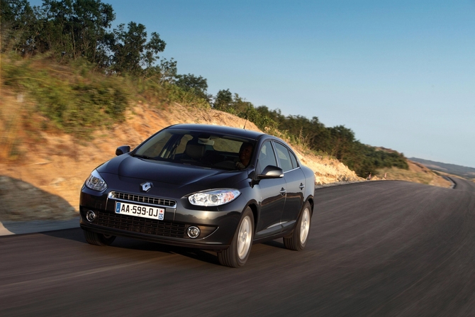 Renault Fluence 1.5 dCi 110cv FAP ECO2 Exclusive Renault Fluence 1.5 dCi 110cv FAP ECO2 Exclusive