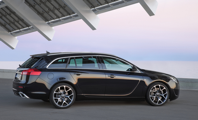 Opel Insignia Sports Tourer 2 0 Cdti 130cv Edition Photo Opel