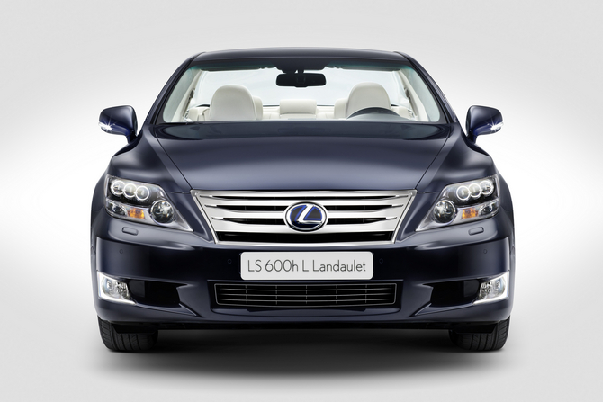 Lexus LS 600h L Laundelet Lexus LS 600h L Laundelet