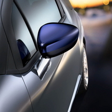 Buyers can select different colored door mirrors