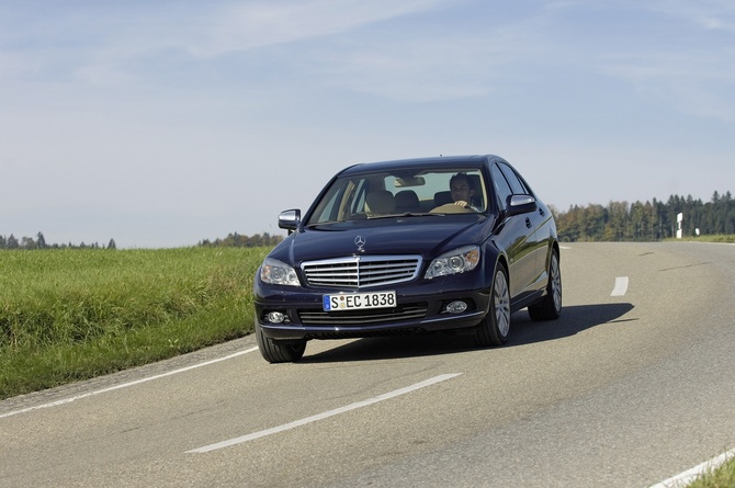 Mercedes-Benz C 300 4MATIC Sport Mercedes-Benz C 300 4MATIC Sport