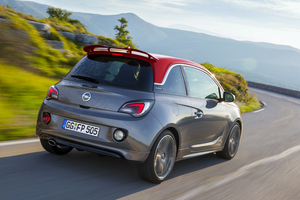 The ADAM S is equipped with a special version of the 1.4 Turbo ECOTEC engine with 150hp and 220Nm of torque
