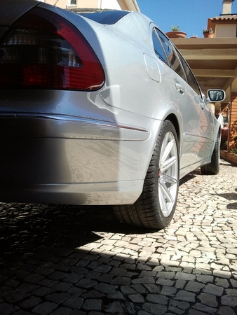 Mercedes-Benz E 220 CDI Automatic Mercedes-Benz E 220 CDI Automatic
