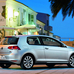 Renault Type E vs Volkswagen Golf Trendline 1.6 TDI BlueMotion Technology vs Volkswagen Golf Confortline 1.6 TDI BlueMotion Technology vs Land Rover Discovery 4 TDV6 3.0 SE